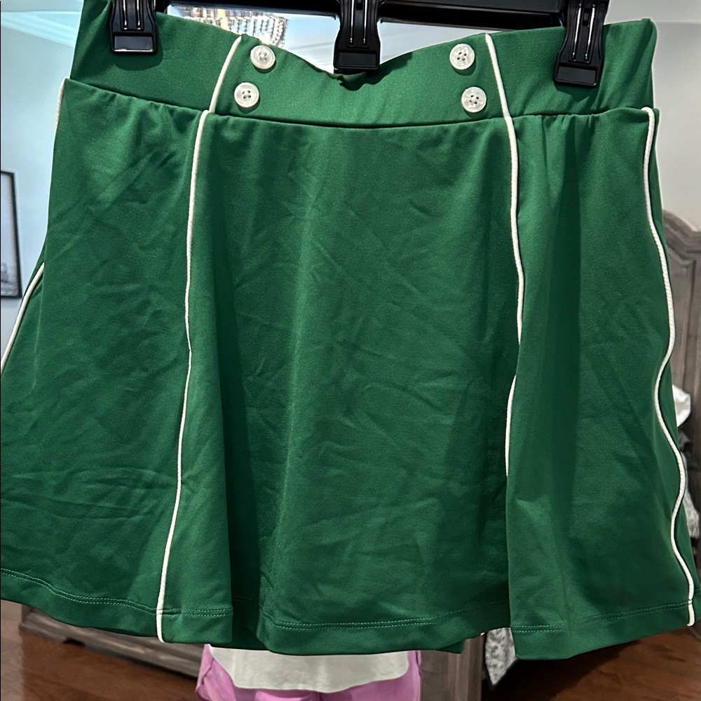 Tuckernuck Green Mini Skort with White Piping